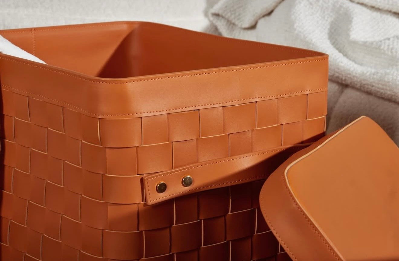Grande panière en cuir tressé avec couvercle - Orange sellier